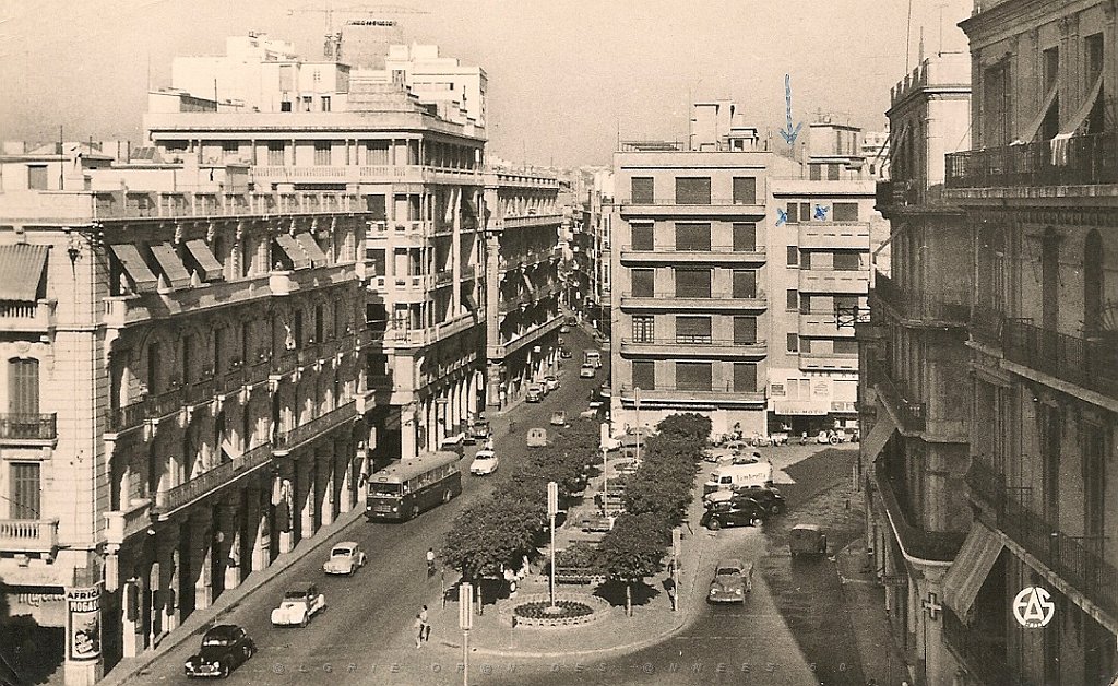463-la Place des Victoires.jpg